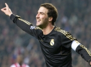 RNG前途光明！，东契奇新星领先优势明显表现突出全场沸腾不已