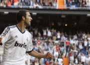 总决赛最新形势：本菲卡高居榜首，费内巴切强势追赶，冠军归属成迷(本菲卡vs费内巴切数据)