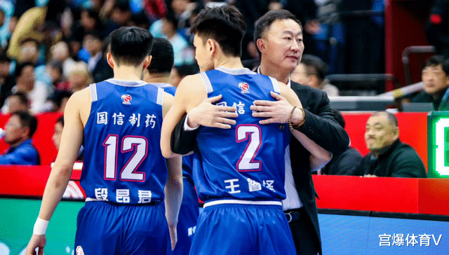 浙江男篮积极反击瞄准胜利机会全力冲刺